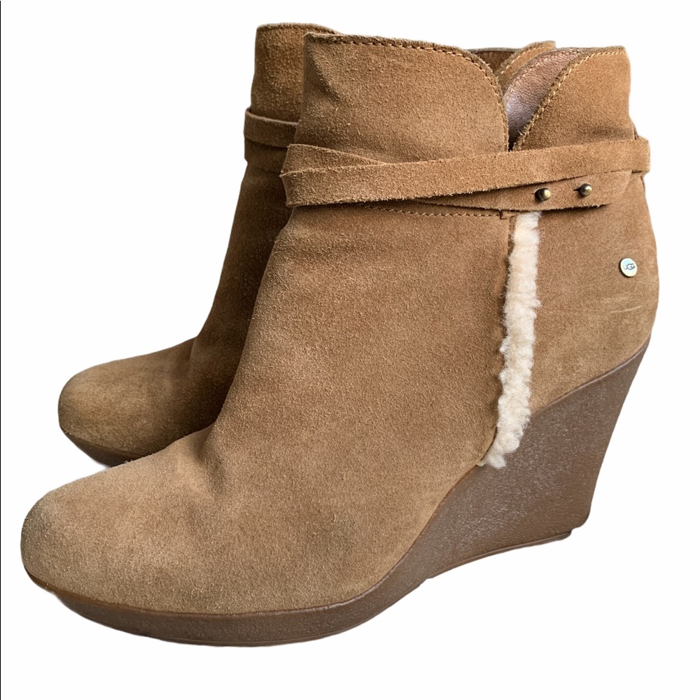 UGG Wedge heel Bootie - Tan